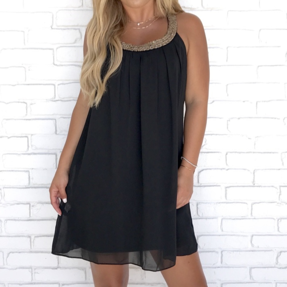 NWT BOUTIQUE Brand ‘Ark & Co’ Beaded Shift Dress